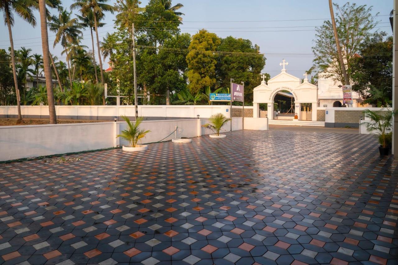 Aldora Airport Residency Nedumbassery Exterior foto