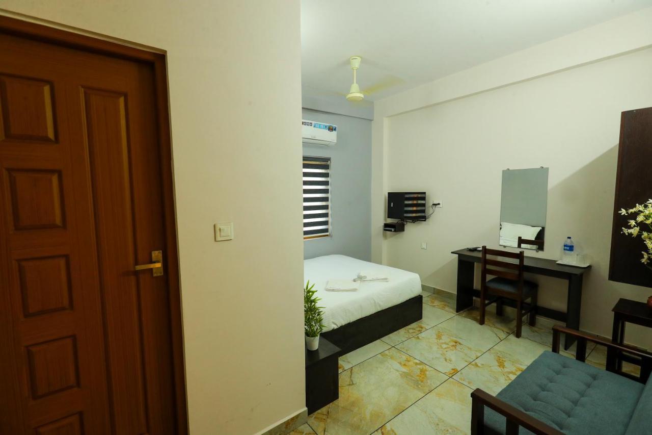 Aldora Airport Residency Nedumbassery Exterior foto